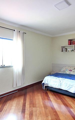 Casa à venda com 214m², 3 quartos e 2 vagasQuarto 1 