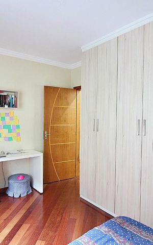 Casa à venda com 214m², 3 quartos e 2 vagasQuarto 3