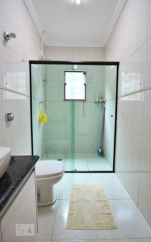 Casa à venda com 214m², 3 quartos e 2 vagasBanheiro Social