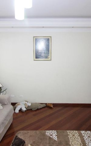 Casa à venda com 214m², 3 quartos e 2 vagasSala 