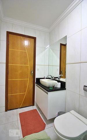 Casa à venda com 214m², 3 quartos e 2 vagasBanheiro Social 2 