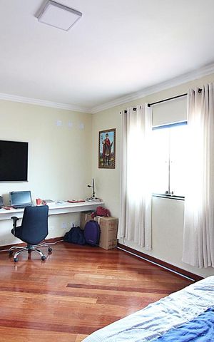 Casa à venda com 214m², 3 quartos e 2 vagasQuarto 1 