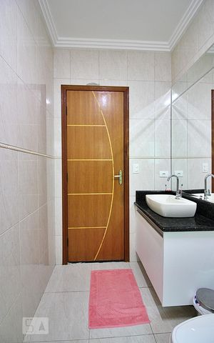 Casa à venda com 214m², 3 quartos e 2 vagasBanheiro Social