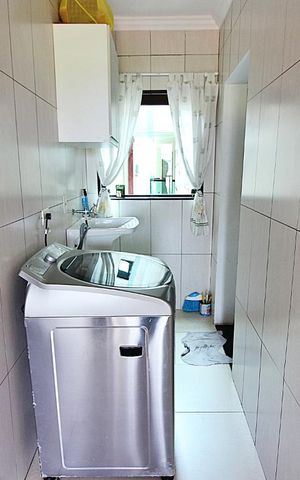Casa à venda com 214m², 3 quartos e 2 vagasLavanderia