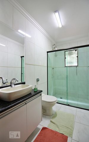 Casa à venda com 214m², 3 quartos e 2 vagasBanheiro Social 2 