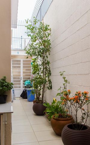 Casa à venda com 146m², 3 quartos e 2 vagasCorredor externo