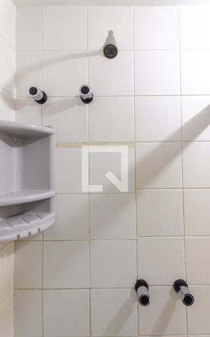 Apartamento para alugar com 50m², 1 quarto e 1 vaga Apartamento para alugar com 50m², 1 quarto e 1 vagaChuveiro