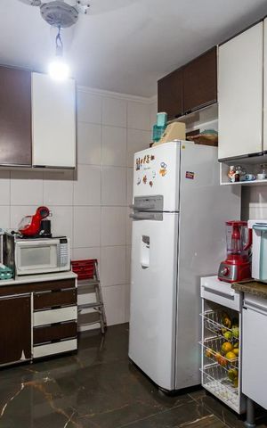 Casa à venda com 125m², 2 quartos e 2 vagas Casa à venda com 125m², 2 quartos e 2 vagasCozinha