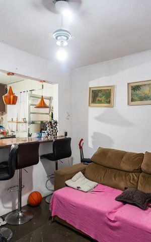 Casa à venda com 125m², 2 quartos e 2 vagas Casa à venda com 125m², 2 quartos e 2 vagasSala