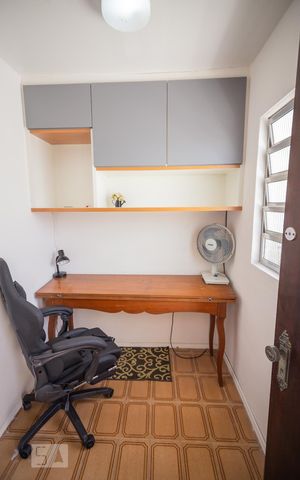 Casa para alugar com 125m², 2 quartos e 2 vagas Casa para alugar com 125m², 2 quartos e 2 vagasEscritorio