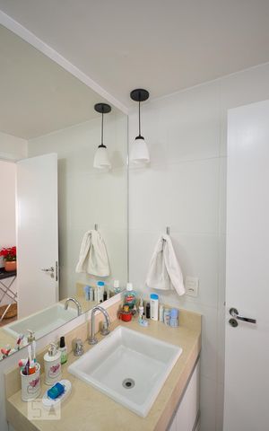 Apartamento para alugar com 41m², 1 quarto e 1 vaga Apartamento para alugar com 41m², 1 quarto e 1 vagaBanheiro