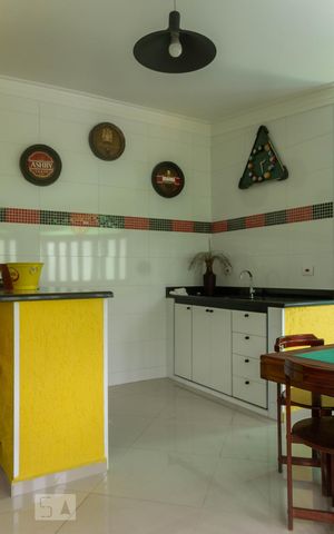 Casa para alugar com 1240m², 5 quartos e 8 vagas Casa para alugar com 1240m², 5 quartos e 8 vagasSalão de Jogos