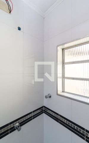 Casa para alugar com 250m², 2 quartos e 2 vagas Casa para alugar com 250m², 2 quartos e 2 vagasBanheiro da Suíte