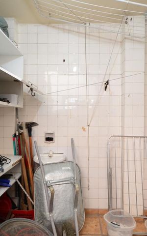 Casa à venda com 170m², 3 quartos e 2 vagasÁrea de Serviço