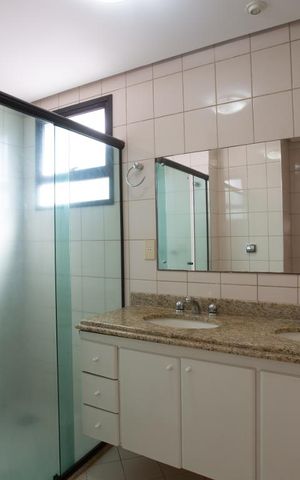 Apartamento para alugar com 147m², 4 quartos e 2 vagasBanheiro da suíte master