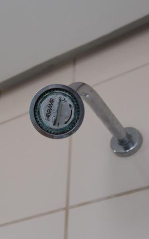 Apartamento para alugar com 147m², 4 quartos e 2 vagasBanheiro da suíte master - chuveiro