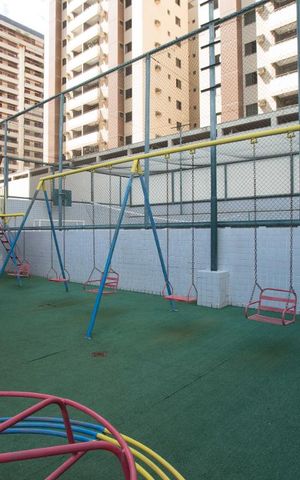 Apartamento para alugar com 147m², 4 quartos e 2 vagasÁrea comum - playground