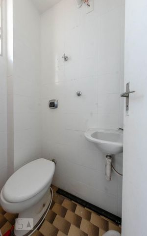 Apartamento à venda com 121m², 2 quartos e 1 vagaBanheiro de Serviço