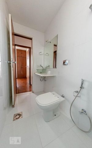 Apartamento à venda com 121m², 2 quartos e 1 vagaBanheiro Social