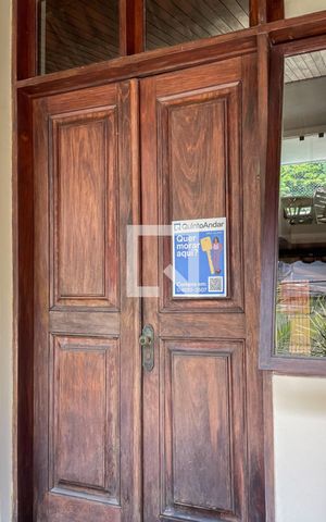 Casa à venda com 270m², 3 quartos e 3 vagasFachada