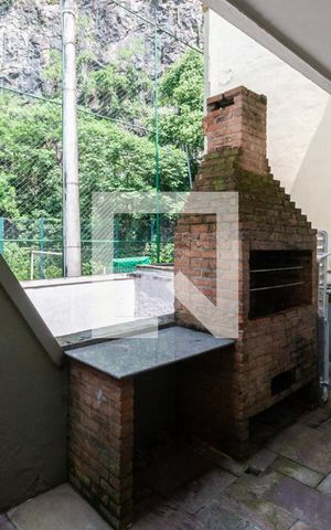 Casa à venda com 270m², 3 quartos e 3 vagasPiscina