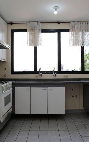 Apartamento à venda com 160m², 3 quartos e 3 vagasCozinha
