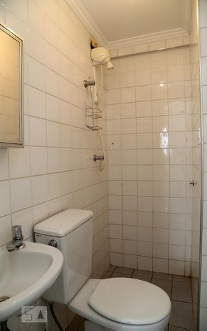 Apartamento à venda com 160m², 3 quartos e 3 vagasBanheiro de Serviço
