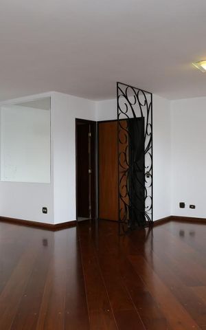 Apartamento à venda com 160m², 3 quartos e 3 vagasSala