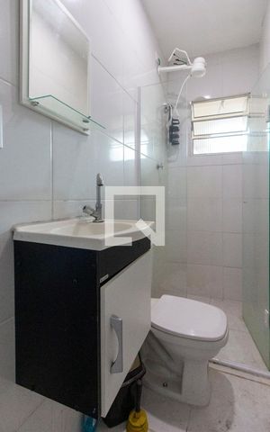 Apartamento para alugar com 42m², 1 quarto e sem vaga Apartamento para alugar com 42m², 1 quarto e sem vagaBanheiro