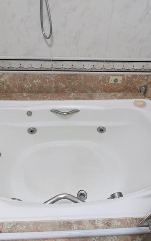 Casa à venda com 347m², 4 quartos e 3 vagasBanheiro da suíte - Banheira