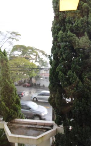 Casa à venda com 347m², 4 quartos e 3 vagasVista da suíte