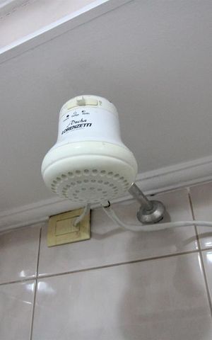 Casa à venda com 347m², 4 quartos e 3 vagasBanheiro - subsolo - Chuveiro