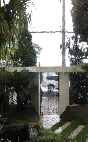 Casa à venda com 347m², 4 quartos e 3 vagasVista da sala
