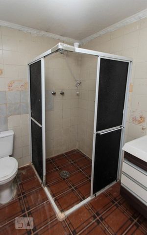 Casa à venda com 338m², 5 quartos e 6 vagas Casa à venda com 338m², 5 quartos e 6 vagasBanheiro