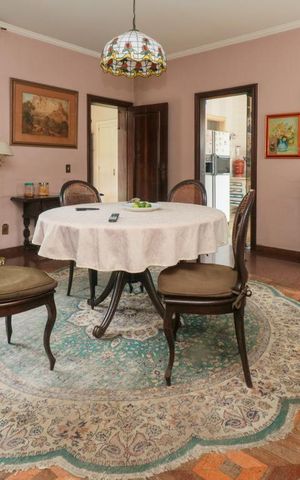 Casa à venda com 400m², 4 quartos e 6 vagas Casa à venda com 400m², 4 quartos e 6 vagasSala de Jantar