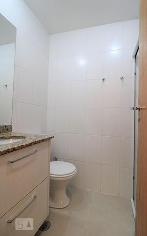 Apartamento para alugar com 65m², 2 quartos e 1 vagaBanheiro social 