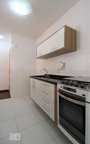 Apartamento para alugar com 65m², 2 quartos e 1 vagaCozinha - Armários