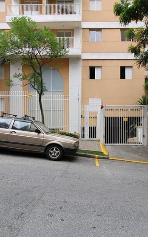 Apartamento para alugar com 65m², 2 quartos e 1 vagaFachada e portaria 