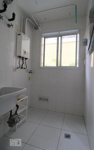 Apartamento para alugar com 65m², 2 quartos e 1 vagaDetalhe da área de serviço