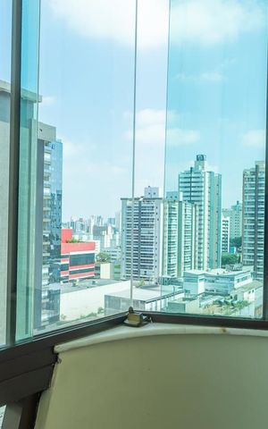 Apartamento à venda com 373m², 4 quartos e 3 vagas Apartamento à venda com 373m², 4 quartos e 3 vagasSacada