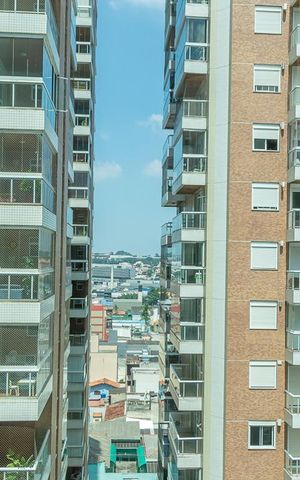 Apartamento à venda com 373m², 4 quartos e 3 vagas Apartamento à venda com 373m², 4 quartos e 3 vagasVista da Sacada