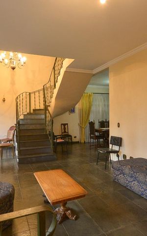 Casa para alugar com 600m², 8 quartos e 5 vagas Casa para alugar com 600m², 8 quartos e 5 vagasSala