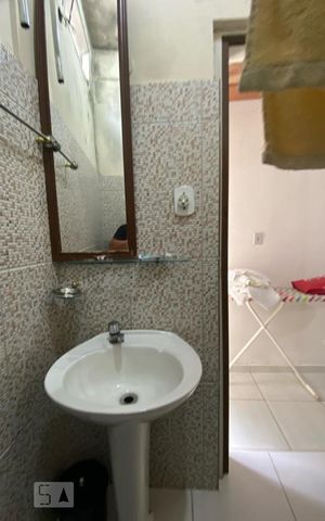 Casa à venda com 70m², 2 quartos e 1 vaga Casa à venda com 70m², 2 quartos e 1 vagaBanheiro da Suíte 1