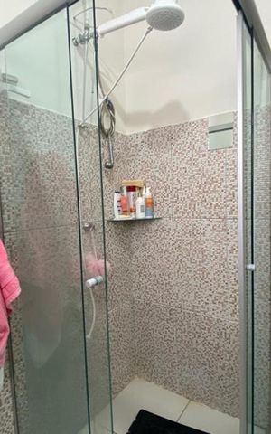Casa à venda com 70m², 2 quartos e 1 vaga Casa à venda com 70m², 2 quartos e 1 vagaBanheiro