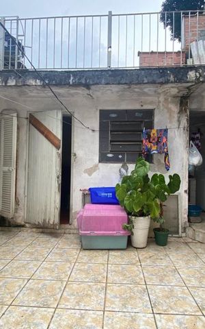 Casa à venda com 70m², 2 quartos e 1 vaga Casa à venda com 70m², 2 quartos e 1 vagaQuintal