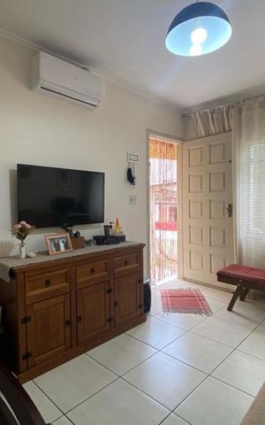 Casa à venda com 70m², 2 quartos e 1 vaga Casa à venda com 70m², 2 quartos e 1 vagaSala