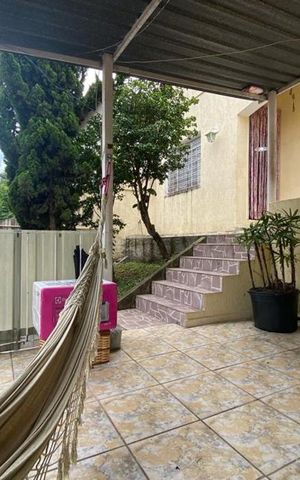 Casa à venda com 70m², 2 quartos e 1 vaga Casa à venda com 70m², 2 quartos e 1 vagaVaranda