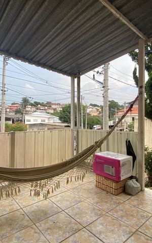 Casa à venda com 70m², 2 quartos e 1 vaga Casa à venda com 70m², 2 quartos e 1 vagaVaranda