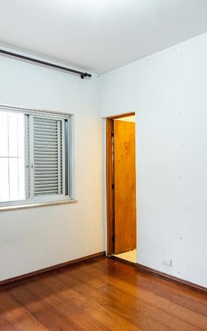 Casa à venda com 240m², 3 quartos e 4 vagas Casa à venda com 240m², 3 quartos e 4 vagasSuíte 2