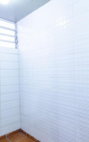 Casa à venda com 240m², 3 quartos e 4 vagas Casa à venda com 240m², 3 quartos e 4 vagasQuarto garagem
